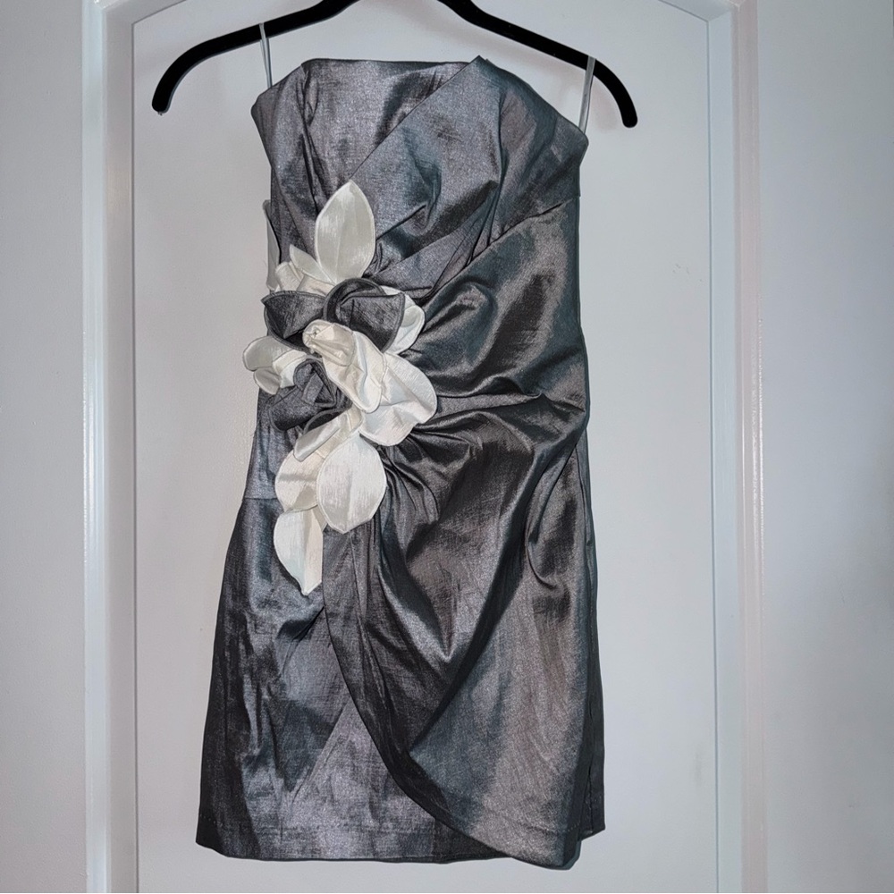 Jessica McClintock Silver Gray Strapless Floral Appliqué Mini Dress